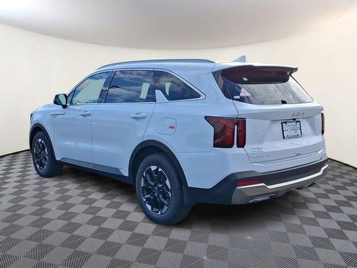 Glacial White Pearl 2026 Kia Sorento S