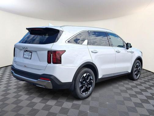Glacial White Pearl 2026 Kia Sorento S