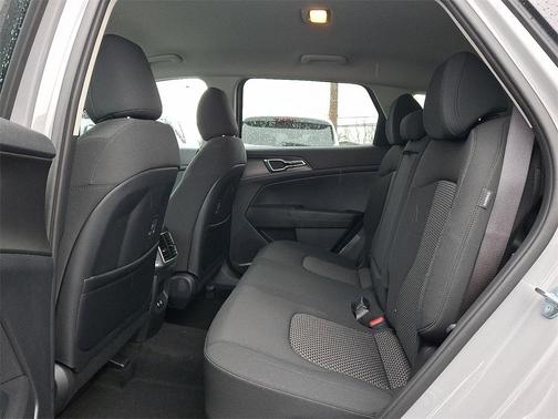 2026 Kia Sportage Hybrid S