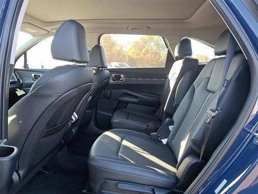 2025 Kia Sorento X-Line EX