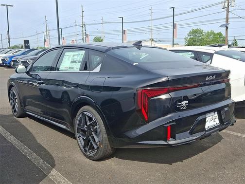 2025 Kia K4 GT-Line