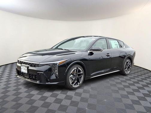 Aurora Black Pearl 2026 Kia K4 GT-LINE