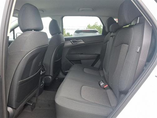 2026 Kia Sportage Hybrid S