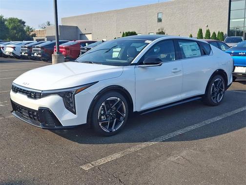 2025 Kia K4 GT-Line