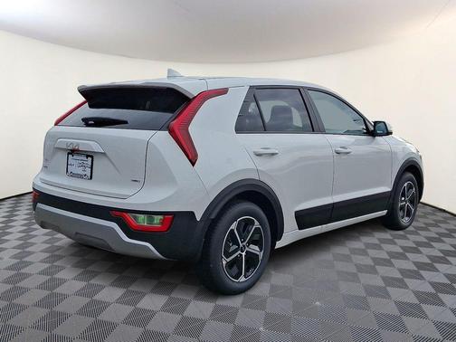 2026 Kia Niro LX