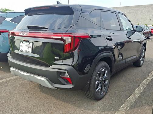 2025 Kia Seltos LX