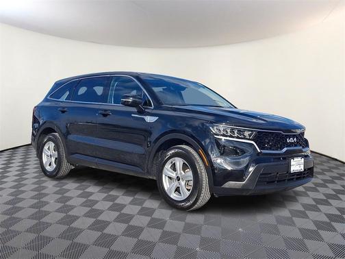 2022 Kia Sorento LX