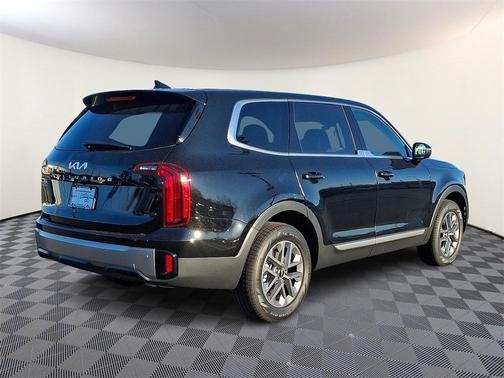 2025 Kia Telluride LX