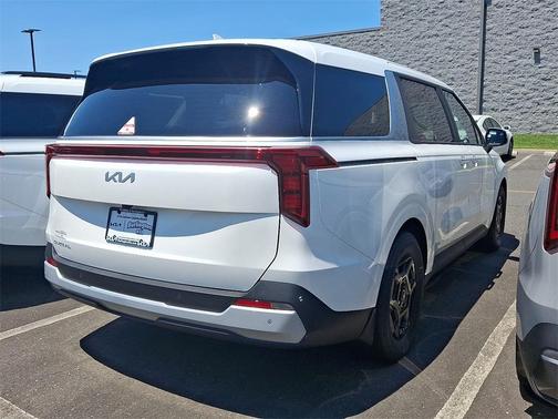 2025 Kia Carnival LXS