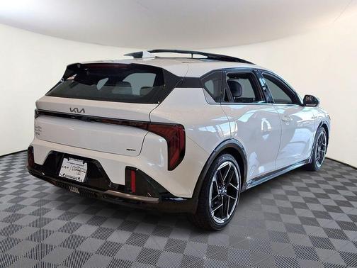 Snow White Pearl 2026 Kia K4 GT-LINE