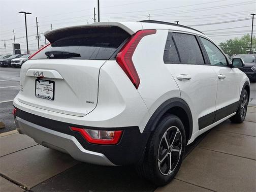 2025 Kia Niro LX