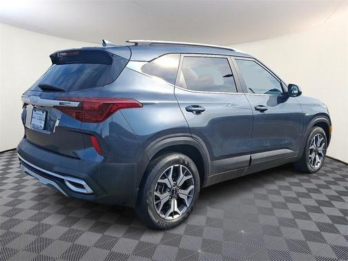 2022 Kia Seltos EX