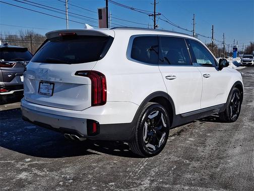 2023 Kia Telluride S