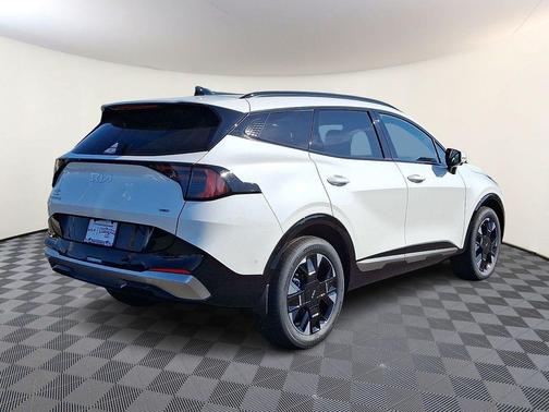 Snow White Pearl 2026 Kia Sportage Hybrid SX-Prestige
