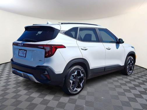 Snow White Pearl 2026 Kia Seltos S