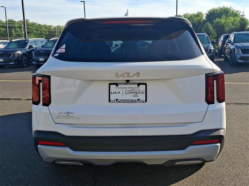 2026 Kia Sorento LX