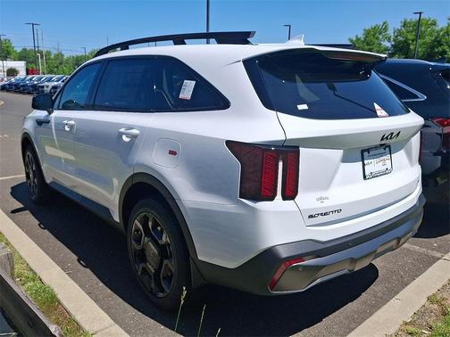 2025 Kia Sorento X-Line EX