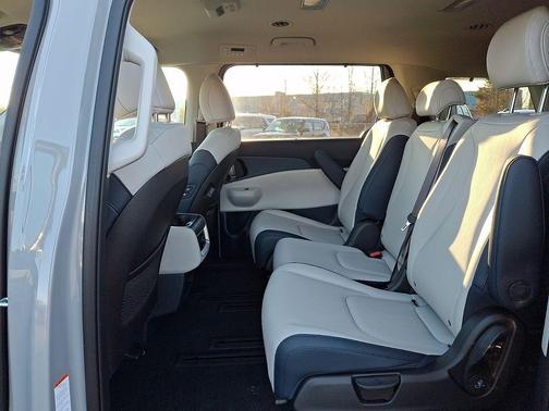 2026 Kia Carnival Hybrid EX