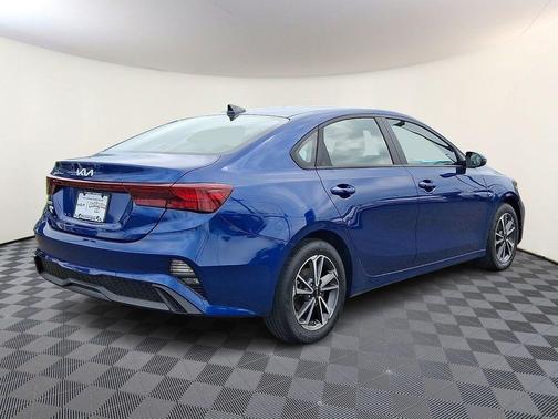 Deep Sea Blue 2022 Kia Forte LXS