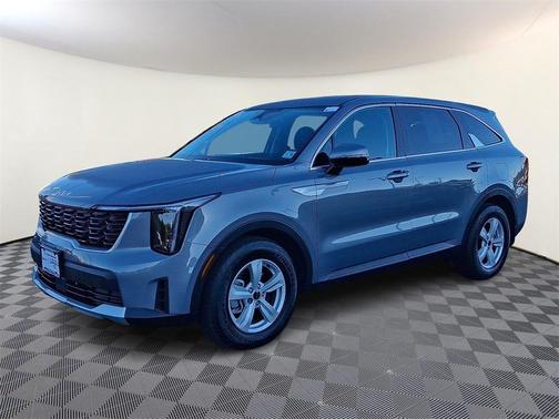 2025 Kia Sorento LX