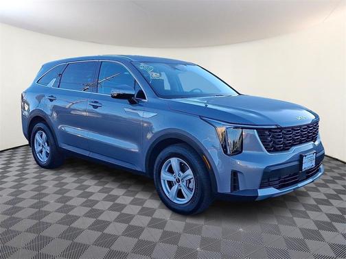 2025 Kia Sorento LX