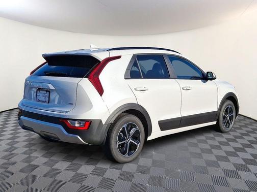 2026 Kia Niro EX