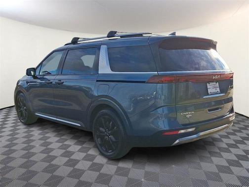 2024 Kia Carnival SX