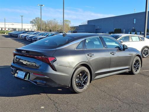 2025 Kia K5 LXS