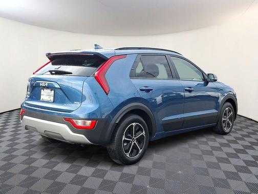 Mineral Blue 2026 Kia Niro EX