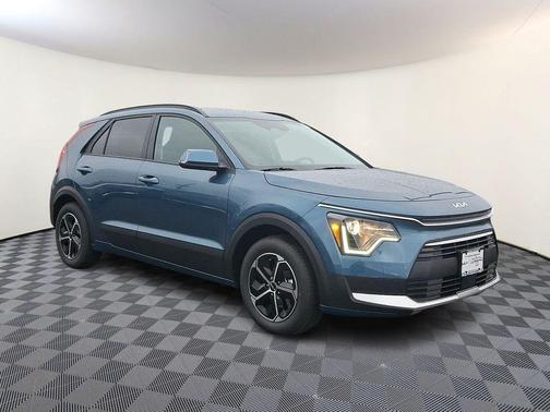 Mineral Blue 2026 Kia Niro EX