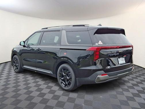 Aurora Black Pearl 2026 Kia Carnival SX