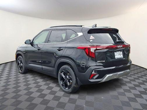 Fusion Orange 2026 Kia Seltos EX