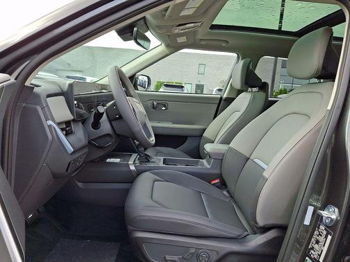 Gray 2027 Kia Seltos EX