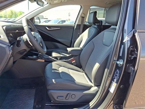2025 Kia Niro EX