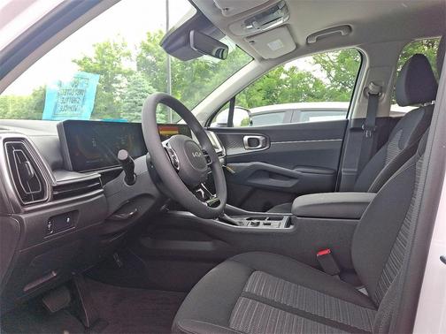 2025 Kia Sorento LX