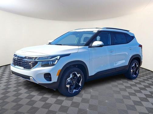 Snow White Pearl 2026 Kia Seltos S