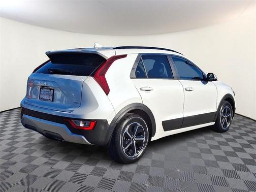 2023 Kia Niro EX