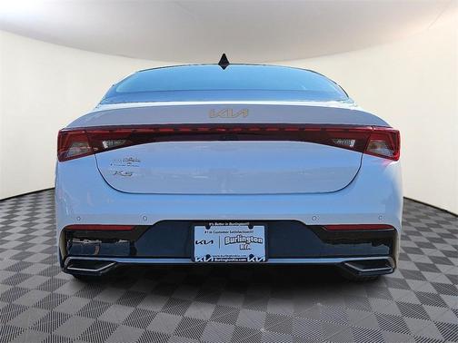 2022 Kia K5 EX