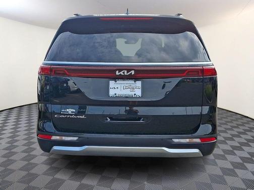 Aurora Black 2022 Kia Carnival SX Prestige