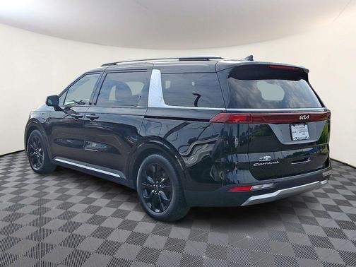 Aurora Black 2022 Kia Carnival SX Prestige