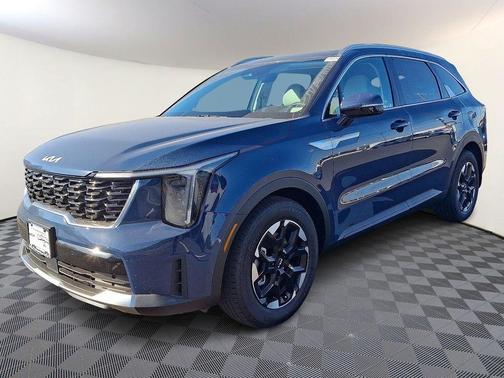 Midnight Black 2025 Kia Sorento S