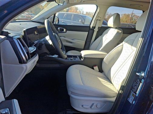 Midnight Black 2025 Kia Sorento S
