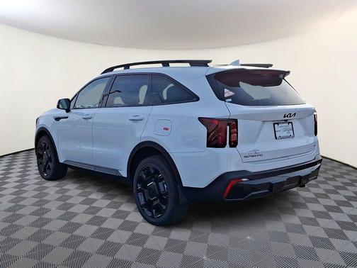 Glacial White Pearl 2026 Kia Sorento X-Line EX