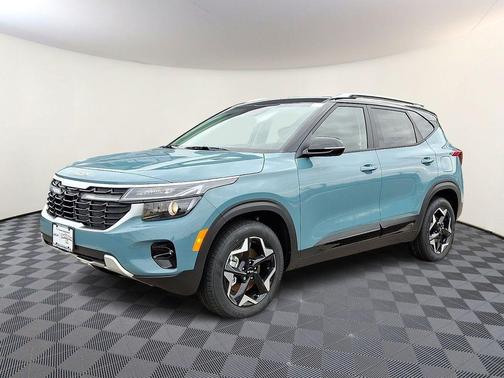 Blue / Black 2026 Kia Seltos S