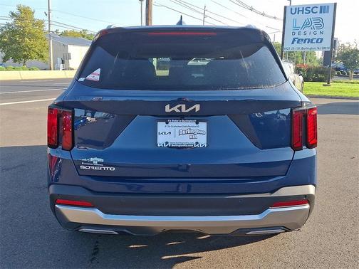 2025 Kia Sorento S