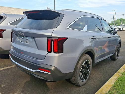 2025 Kia Sorento S