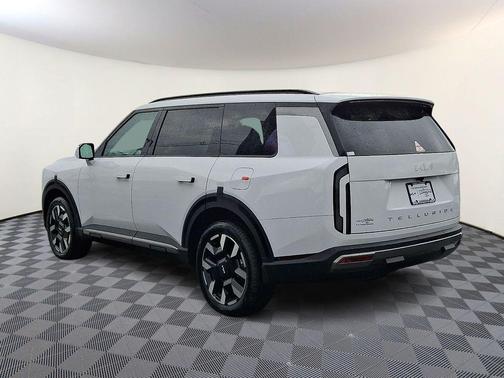 Glacial White Pearl 2027 Kia Telluride S