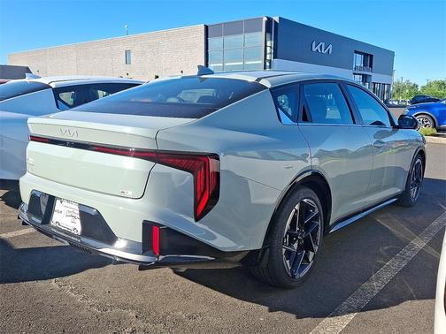 2025 Kia K4 GT-Line