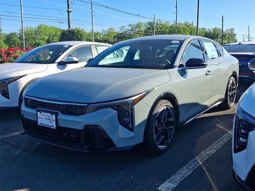 2025 Kia K4 GT-Line