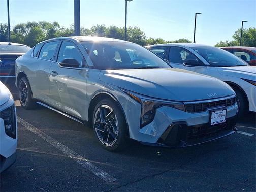 2025 Kia K4 GT-Line